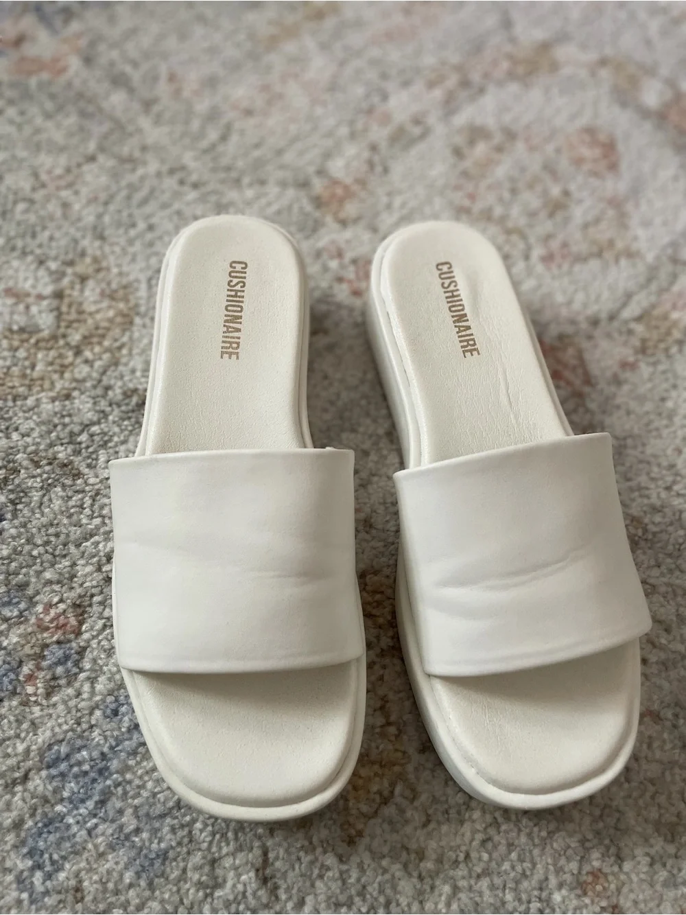 Cushionaire ivory slides
